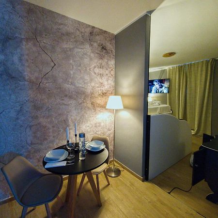 Alma Suites - Il Nido D'Amore Ливорно Екстериор снимка