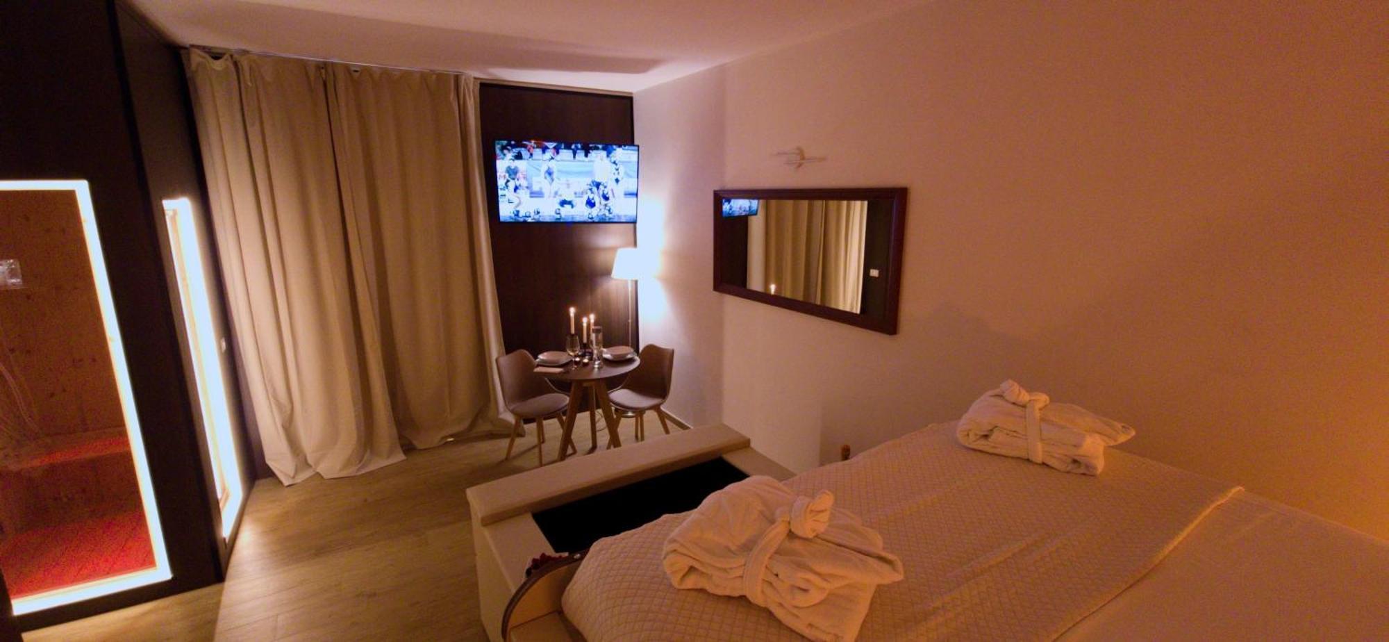 Alma Suites - Il Nido D'Amore Ливорно Екстериор снимка